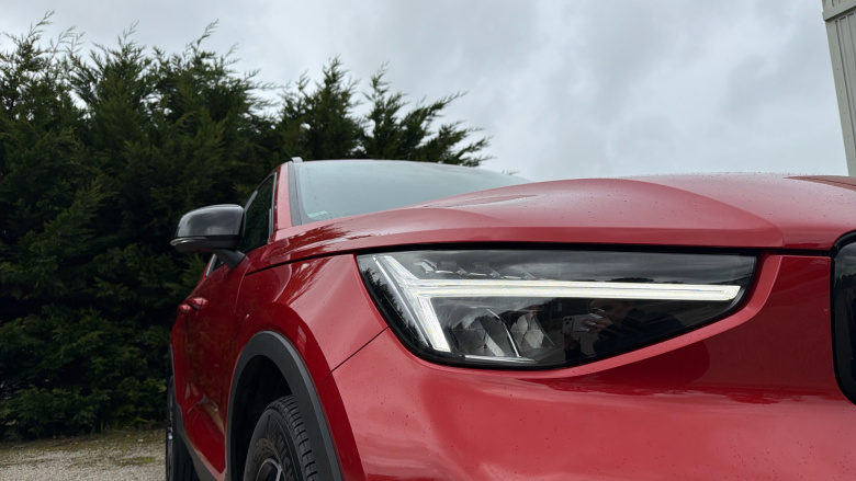 Volvo XC40 2.0 B3P Plus Dark 5dr Auto Petrol Estate